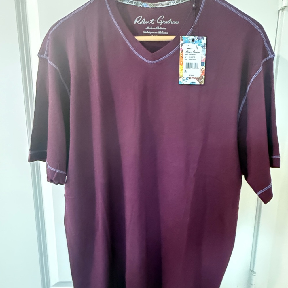 Robert Graham T shirt